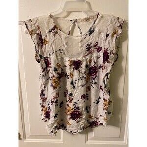 Boho Rewind Flutter sleeve Floral Lace Top size Medium